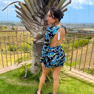 Zara floral mini open back long sleeve dress